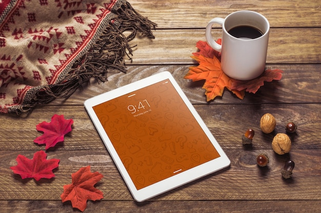 PSD tablet mockup with autumn concept