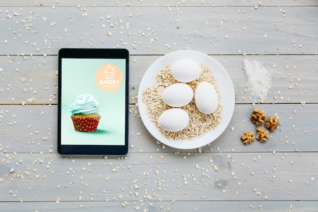 Mockup di tablet con il concetto di cucina