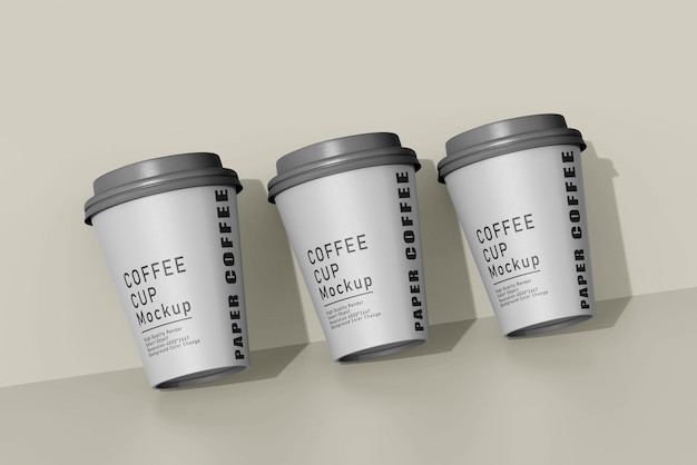 紙のコーヒーカップのモックアップを奪う