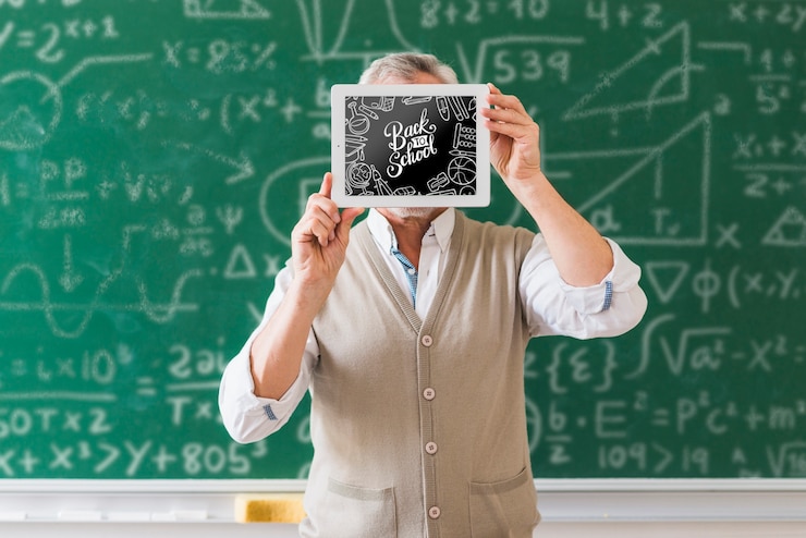 PSD teacher holding back to school frame 