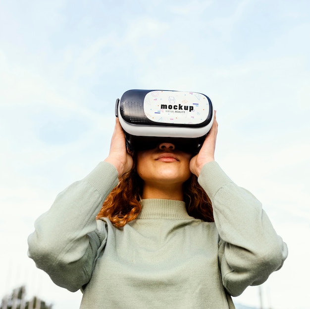 Technology concept with vr glasses mockup