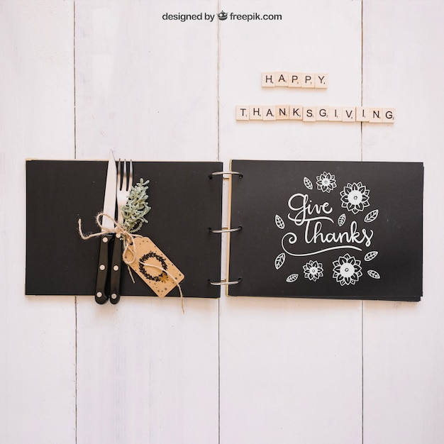 thanksgiving decoration with cutlery
