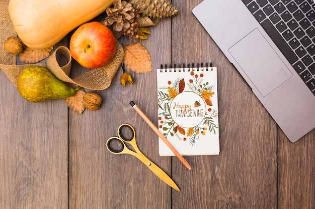 PSD thanksgiving mockup met kladblok