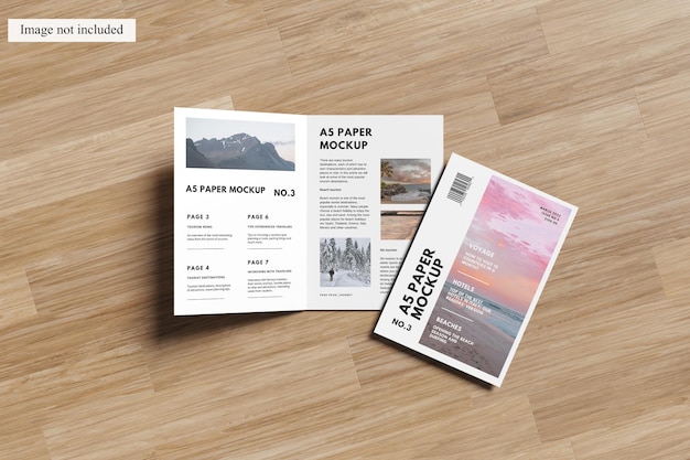 PSD mockup di brochure bifold a5 con vista dall'alto