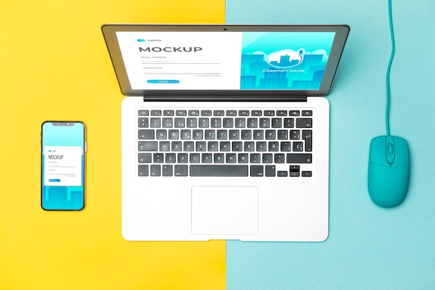 PSD computer portatile, mouse e smartphone con vista dall'alto
