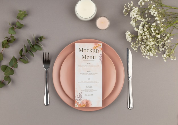 Vista dall'alto sul mockup del menu di nozze