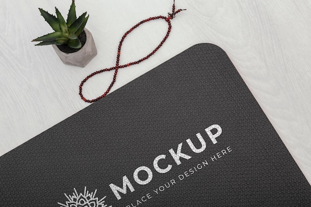 PSD mockup di tappetino da yoga vista dall'alto