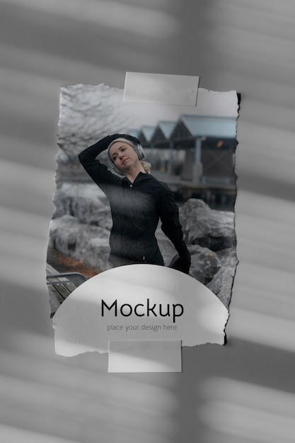 Mockup di cornice per foto strappate