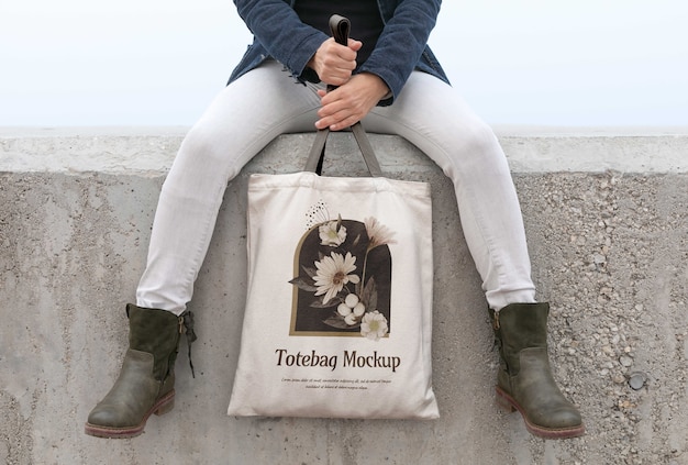 Design mockup borsa tote all'esterno