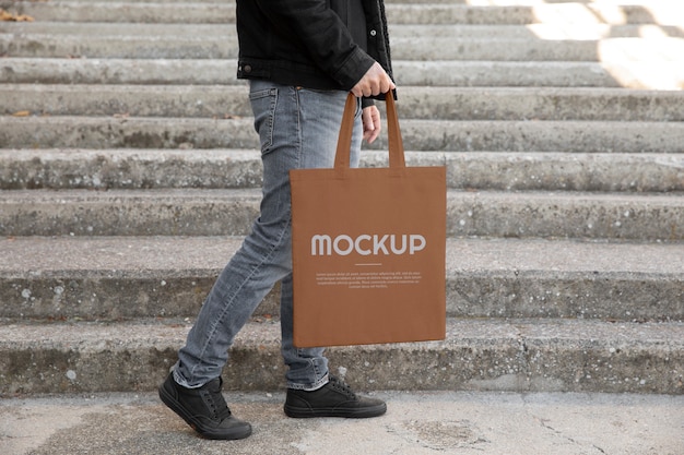 Tote tas mockup buiten