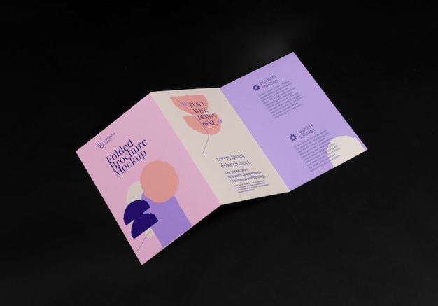 PSD mockup di progettazione brochure a tre ante