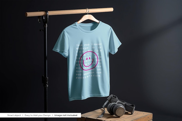 TShirt op Hanger Mockup Studio kleding Mockup Tshirt Tee Mockup mannen kleding Shirt