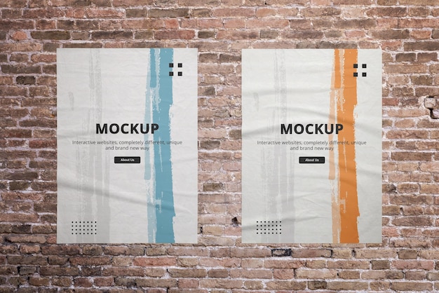 Twee A3-posters mockups op de bakstenen muur geplakt