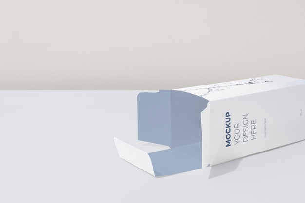 Mockup di scatola cosmetica spiegata