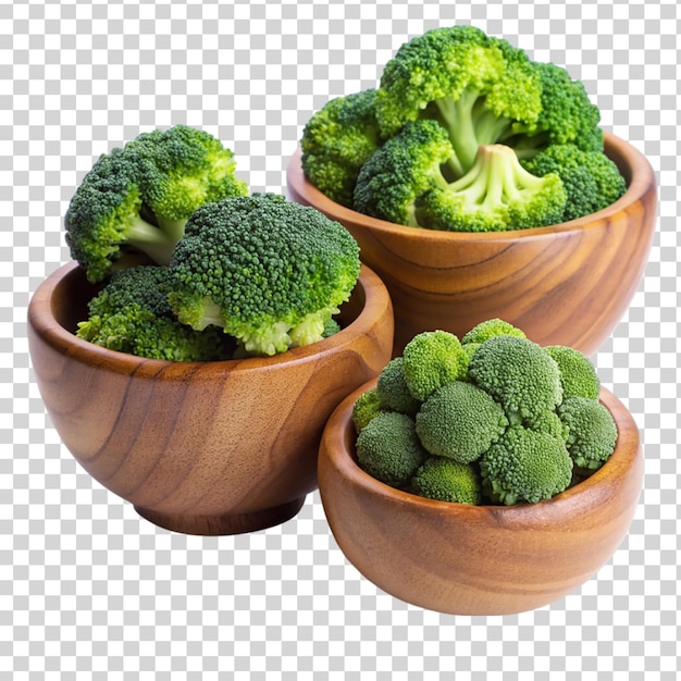 PSD verse broccoli in houten schalen geïsoleerd op een doorzichtige achtergrond