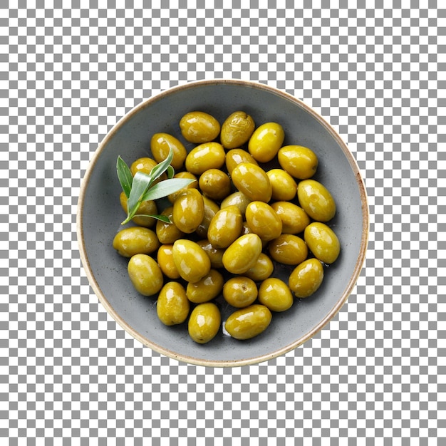 Verse groene olijven met een blad in kom geïsoleerd op transparante achtergrond