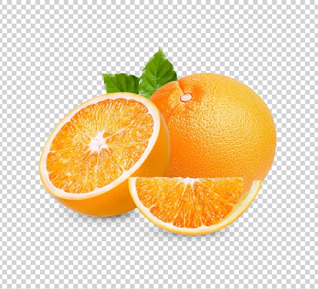 Verse sinaasappel met geïsoleerde bladeren Premium PSD