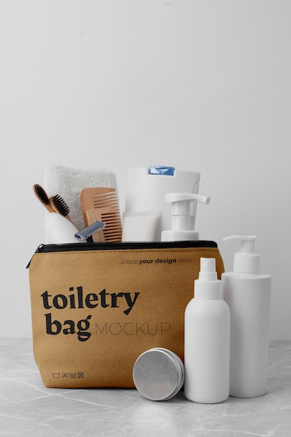 PSD vista della borsa da toilette per prodotti cosmetici per il bagno