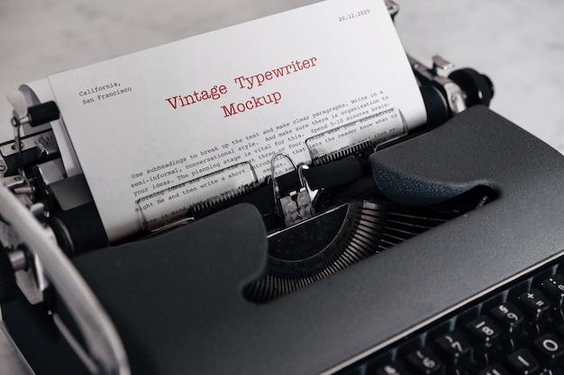 PSD Винтажный макет пишущей машинки