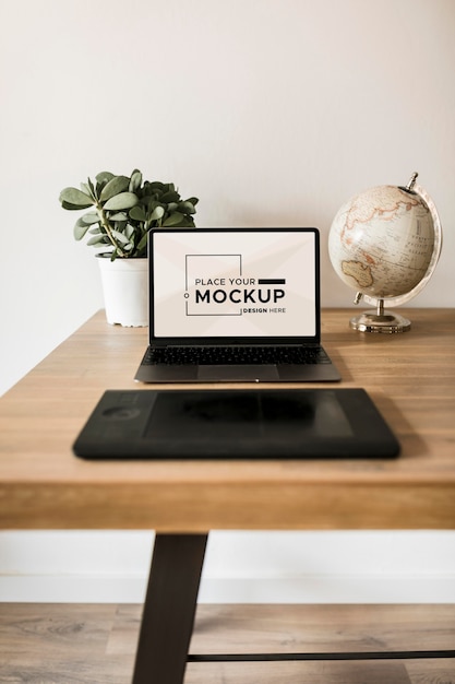 Vooraanzicht van het mock-up van het bureauconcept