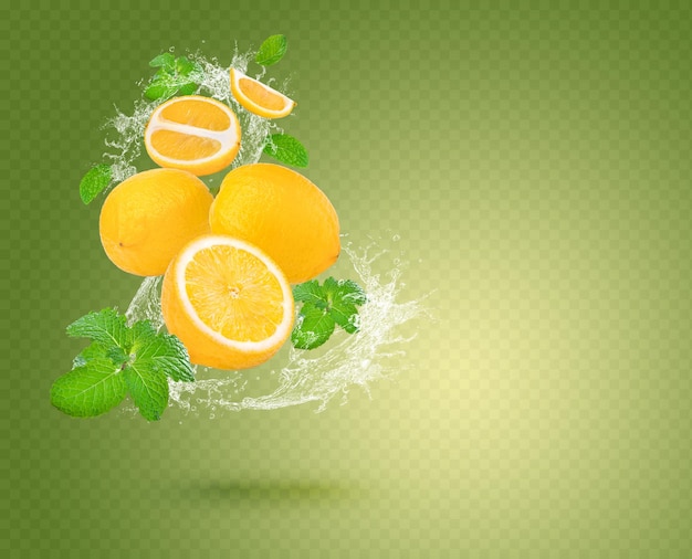 PSD Всплеск воды на свежем лимоне с мятой, изолированные на зеленом фоне premium psd