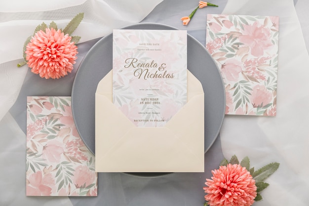 PSD wedding invitation with pink flowers