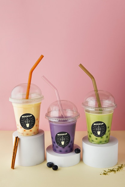 Weergave van bubble tea in plastic beker met rietje