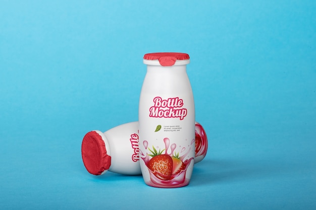 PSD weergave van yoghurt plastic fles voor kinderen