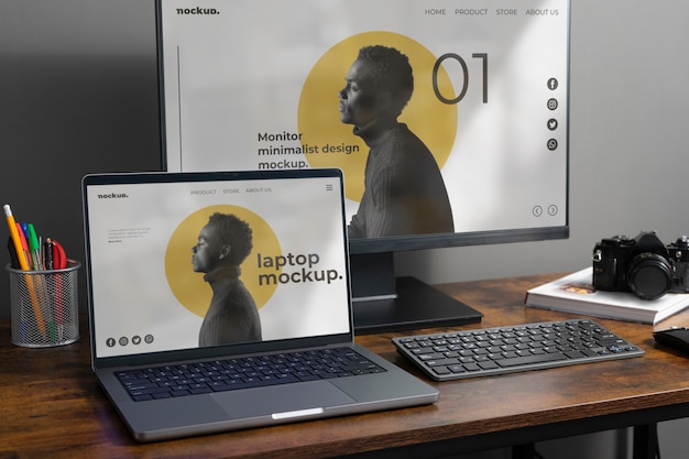 Werkplekbureau met extern monitorapparaat