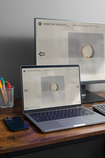 Werkplekbureau met extern monitorapparaat