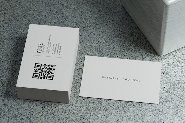 PSD white horizontal business card paper mockup template with blank space cover