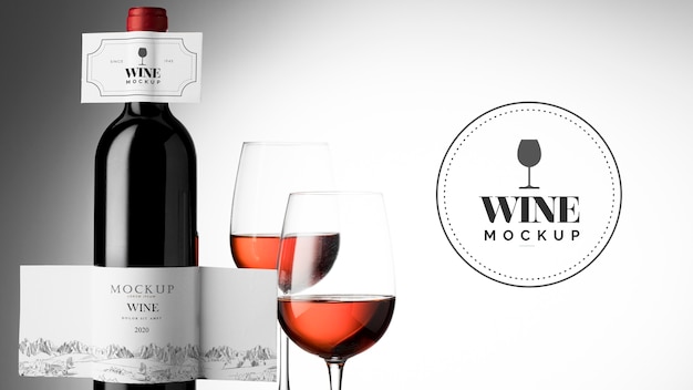 PSD etichetta della bottiglia di vino e vetro mock up