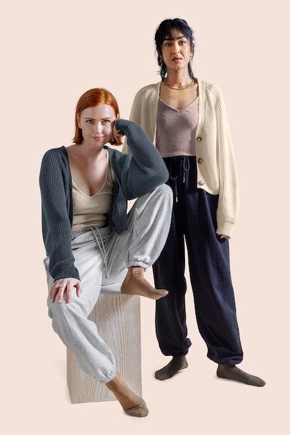 女性の寝具モッケージ 編集可能なラウンジウェア ファッション PSD