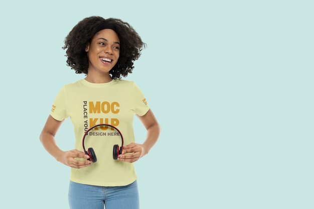 Young woman wearing t-shirt mockup