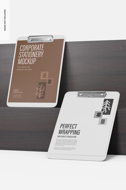 Zakelijk briefpapier op houten podia Mockup 02