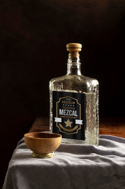 Zbliżenie Na Butelkę Napoju Mezcal W Okularach