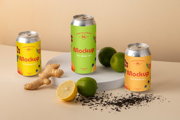 PSD zicht op blikje met mock-up label voor kombutcha-drankje