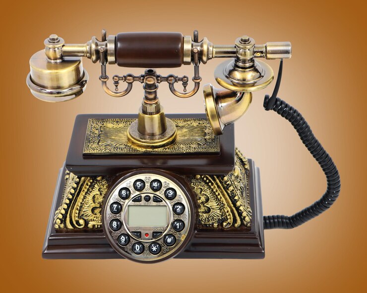 PSD złoty telefon z numerem 6 z tyłu