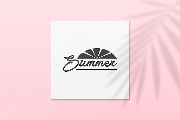 Zomer instagram postkaart mockup met palmbladeren schaduw