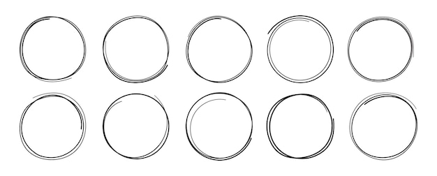 8 cerchi di scarabocchio disegnati a mano impostati isolati su sfondo trasparente doodle illustrazione vettoriale. matita o penna cerchio rotondo per le note segna bozza.