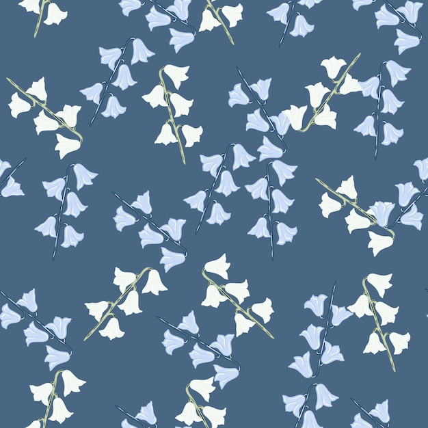 벡터 귀여운 스타일의 벨 꽃 모양이 인쇄된 추상 임의의 매끄러운 패턴입니다. 파란색 배경입니다. 식물 작품. 섬유, 직물, 선물 포장, 월페이퍼에 대한 평면 벡터 인쇄. 끝없는 그림.