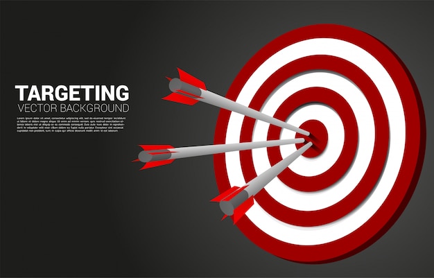 Стрелка из лука попала в центр цели. Бизнес-концепция маркетинга цели и клиента. Миссия и цель видения компании.