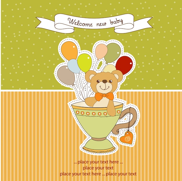 Carta di baby shower con tenero orsacchiotto