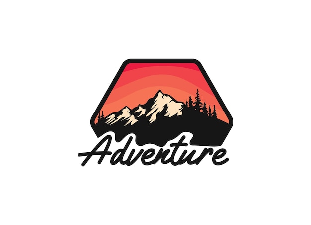 Mountain Adventure Travel 및 Forest Hill Camp 로고 디자인의 배지