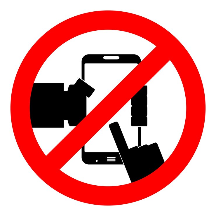 Ban use smart phone Not to play phone do not use the phone Vector illustration