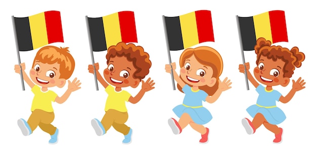 Belgische vlag in de hand. Kinderen die vlag houden. Nationale vlag van België