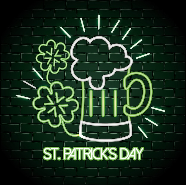 Bierglas met klavertjes neon label naar st patrick evenement