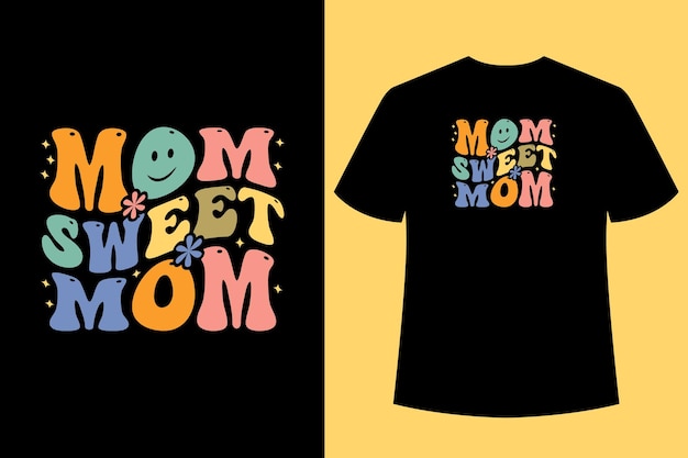 mom sweet momと書かれた黒のTシャツ。