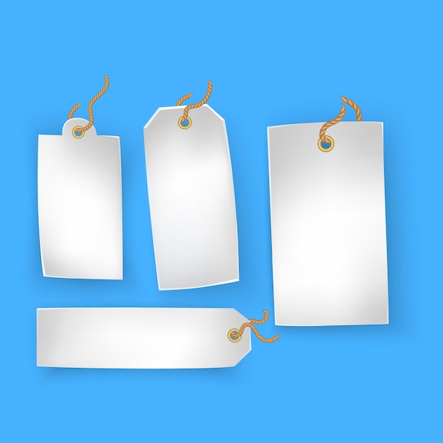Blanco witte papieren prijskaartjes of cadeaukaartjes in verschillende vormen Set etiketten met koord