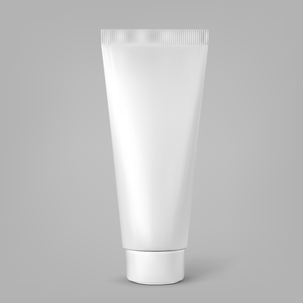 Tubo cosmetico bianco in bianco isolato